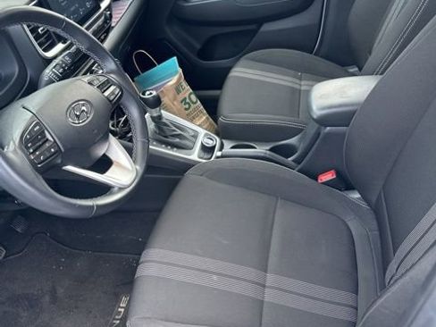 Certified 2024 Hyundai Venue SEL image 5