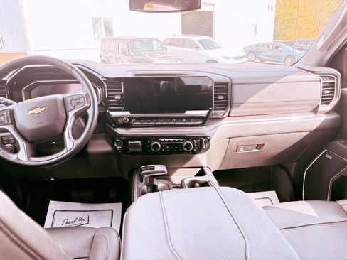 Used 2023 Chevrolet Silverado 1500 LTZ image 16