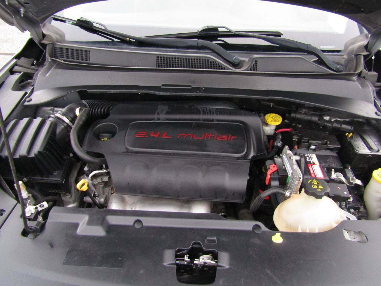 Used 2018 Jeep Compass Latitude w/ Popular Equipment Group FWD image 25