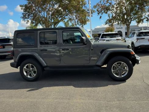 Used 2021 Jeep Wrangler Unlimited Sahara w/ Uconnect 4C Nav & Sound Group image 8