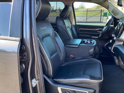 Used 2019 RAM 1500 Laramie image 10
