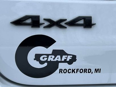 New 2025 Jeep Grand Cherokee Limited w/ Black Appearance Package