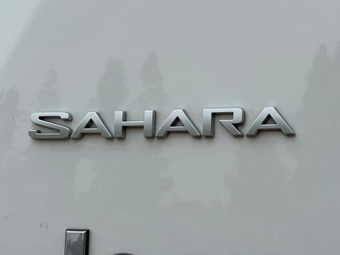Used 2022 Jeep Wrangler Unlimited Sahara image 28