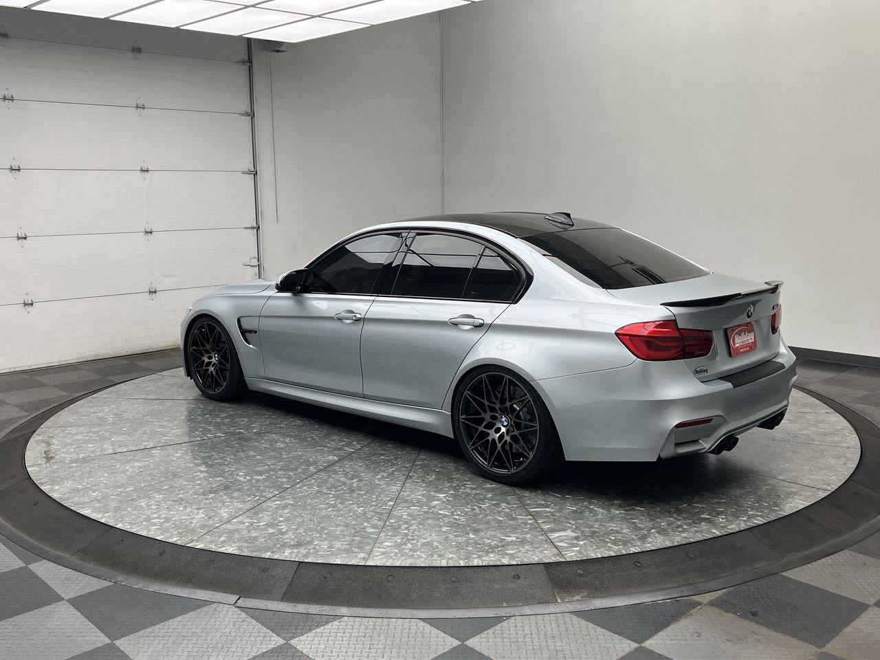 Used 2018 BMW M3 RWD image 2