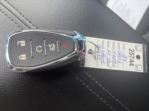 Used 2024 Chevrolet Malibu LT image 18