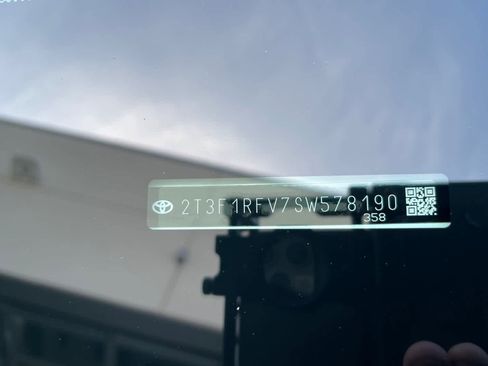 Used 2025 Toyota RAV4 LE AWD/4WD image 16