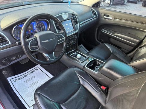 Used 2019 Chrysler 300 Limited image 12