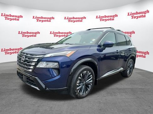 Used 2025 Nissan Rogue Platinum w/ Platinum Premium Package AWD/4WD image 22