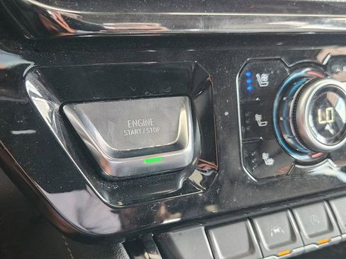 Used 2022 GMC Sierra 1500 AT4 w/ AT4 Preferred Package AWD/4WD image 18