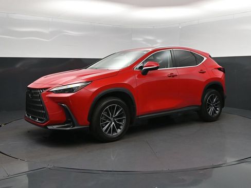 Used 2024 Lexus NX 250 FWD w/ Towing Package (2000 Lbs) image 3