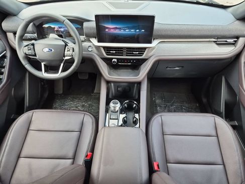 New 2026 Ford Explorer Platinum w/ LUX Leather Package AWD/4WD image 13