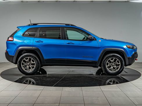 Used 2020 Jeep Cherokee Trailhawk w/ Cold Weather Group AWD/4WD image 4