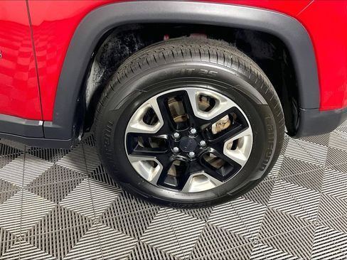 Used 2017 Jeep Compass Trailhawk w/ Navigation Group AWD/4WD image 12