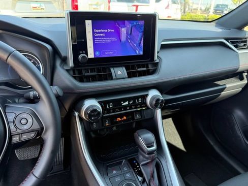 Used 2025 Toyota RAV4 SE AWD/4WD image 23