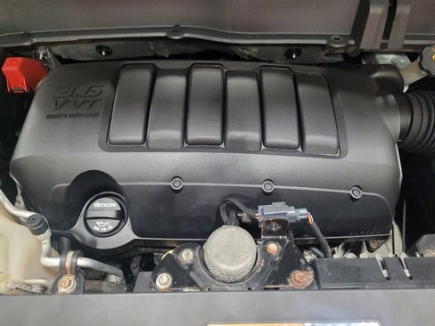 Used 2014 Buick Enclave Premium AWD/4WD image 30