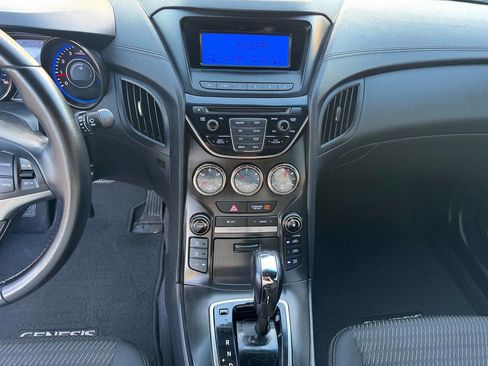 Used 2013 Hyundai Genesis 2.0T image 18