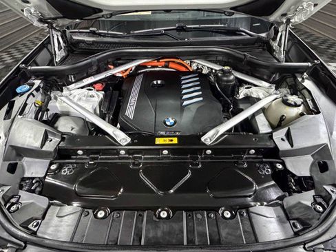 Used 2022 BMW X5 xDrive45e w/ M Sport Package image 43