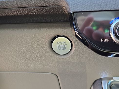 New 2026 Kia Carnival EX FWD image 27