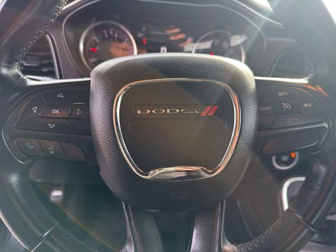 Used 2016 Dodge Challenger SXT image 15