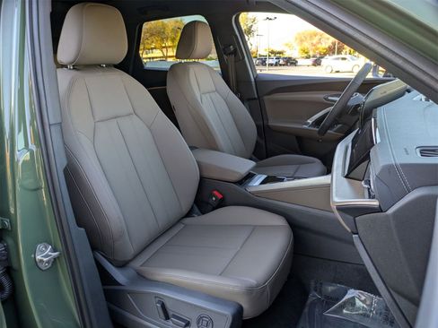 New 2025 Audi Q5 Premium image 10