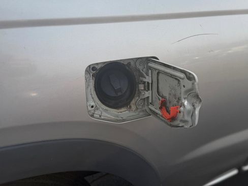 Used 2000 Nissan Frontier XE image 36