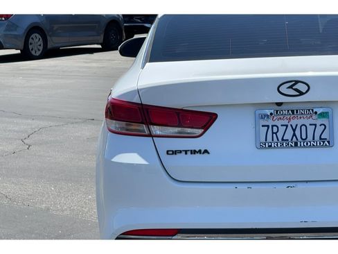 Used 2016 Kia Optima LX FWD image 11