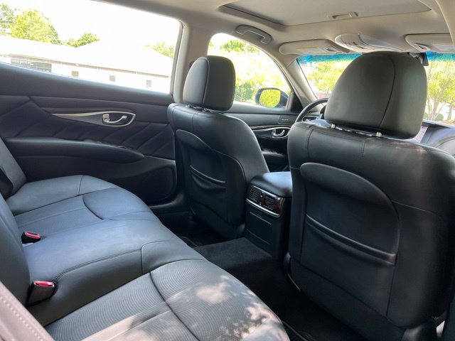 Used 2017 INFINITI Q70 L 3.7 AWD/4WD image 17