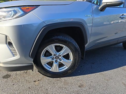 Certified 2020 Toyota RAV4 XLE w/ Convenience Package image 2