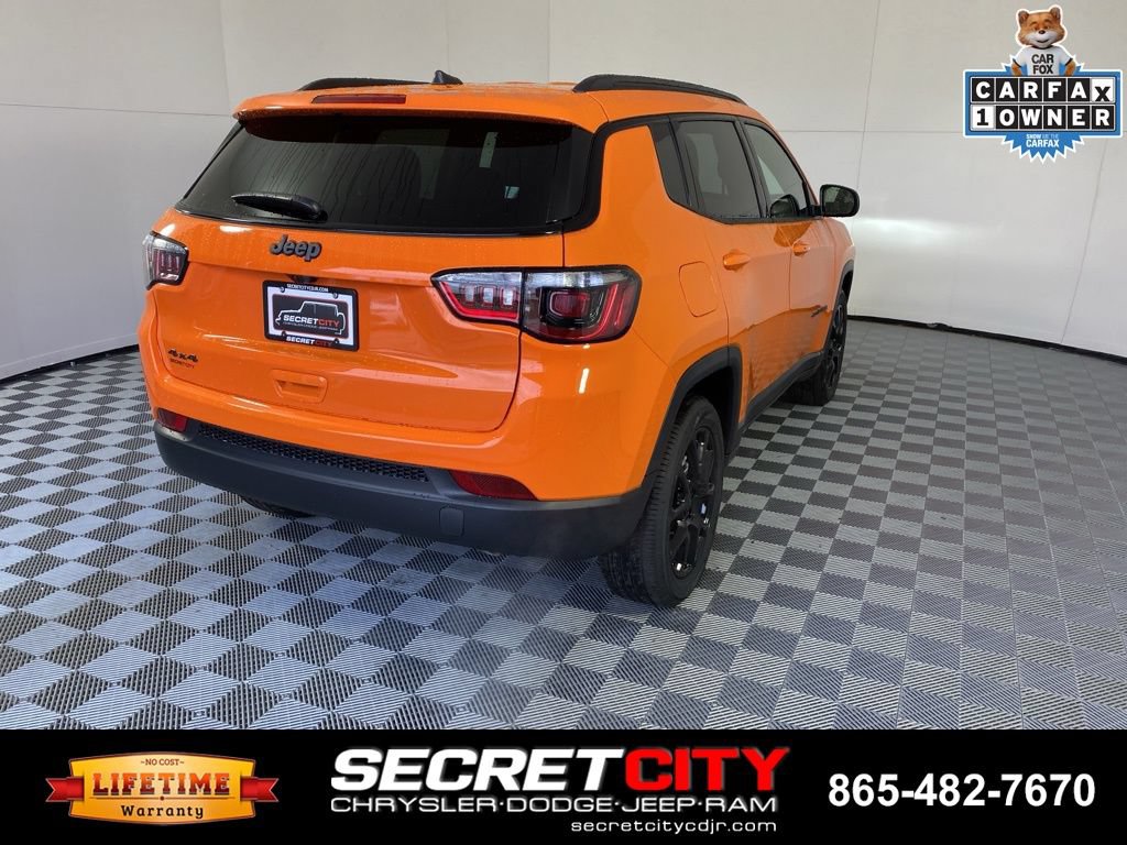 Used 2026 Jeep Compass Latitude AWD/4WD image 7