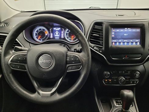 Used 2019 Jeep Cherokee Latitude w/ Popular Appearance Group image 22