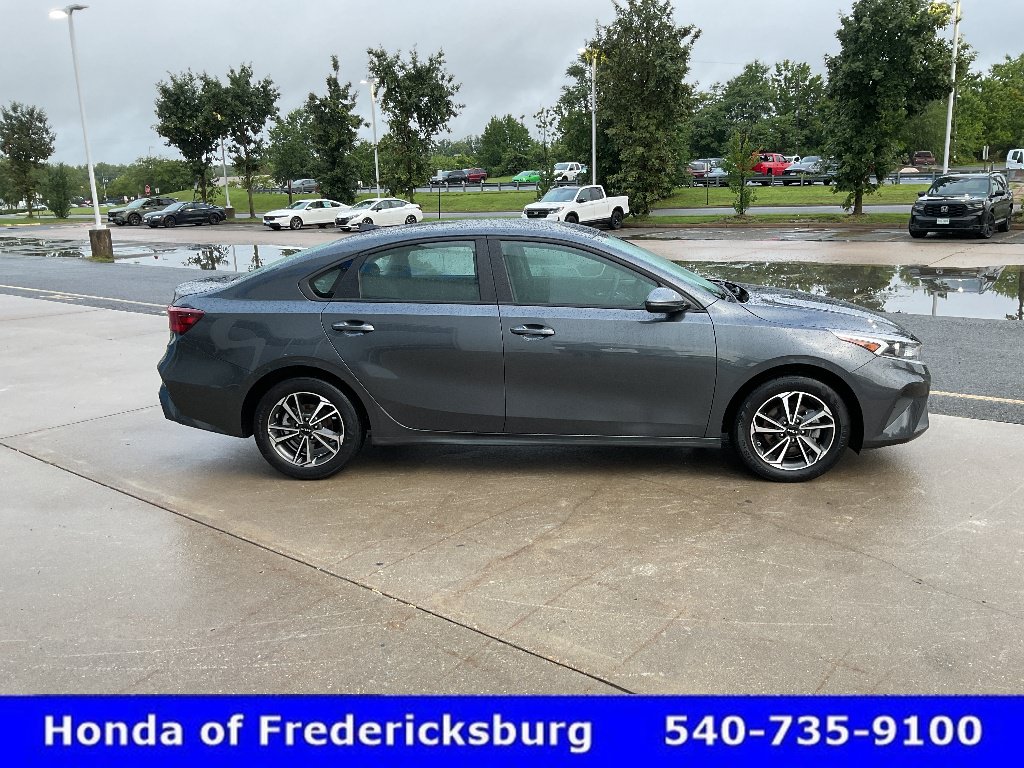 Used 2023 Kia Forte LXS w/ LXS Technology Package FWD image 7