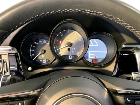 Certified 2022 Porsche Macan S image 29
