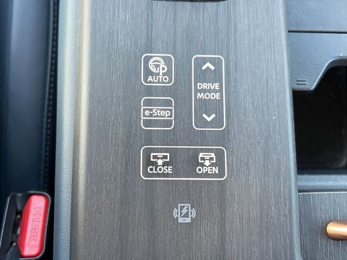 Used 2023 Nissan Ariya image 34