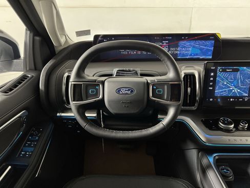 New 2026 Ford Expedition Platinum w/ Driver's Package AWD/4WD image 16