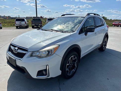 Used 2016 Subaru Crosstrek 2.0i Limited AWD/4WD image 8