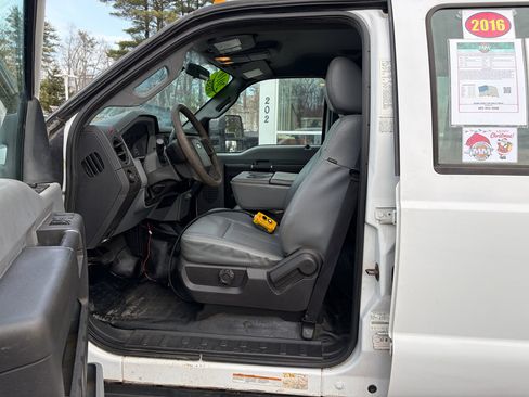 Used 2016 Ford F550 4x4 Crew Cab Super Duty image 21