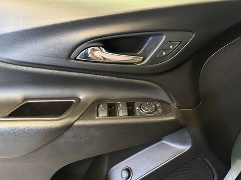 Used 2022 Chevrolet Equinox LT AWD/4WD image 13