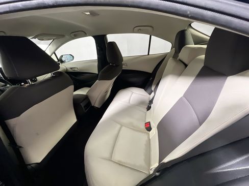 Used 2021 Toyota Corolla LE FWD image 27