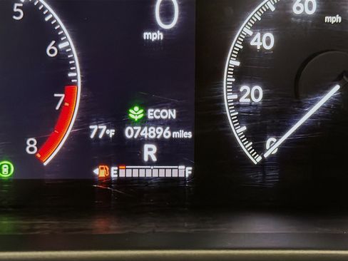 Used 2023 Honda HR-V LX image 17