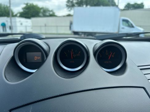 Used 2006 Nissan 350Z Touring RWD image 20