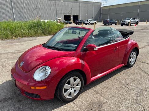 Used 2007 Volkswagen Beetle Convertible w/ Package 1 FWD image 7