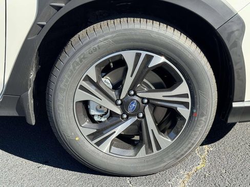 Certified 2025 Subaru Crosstrek 2.0i Premium image 7