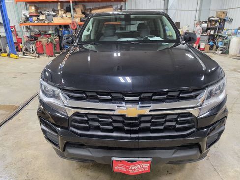 Used 2022 Chevrolet Colorado W/T w/ WT Convenience Package AWD/4WD image 3