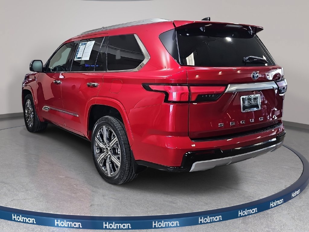 Used 2023 Toyota Sequoia Capstone AWD/4WD image 8