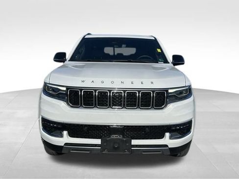 Used 2024 Jeep Wagoneer L Series III w/ Flexible Seating Group image 12