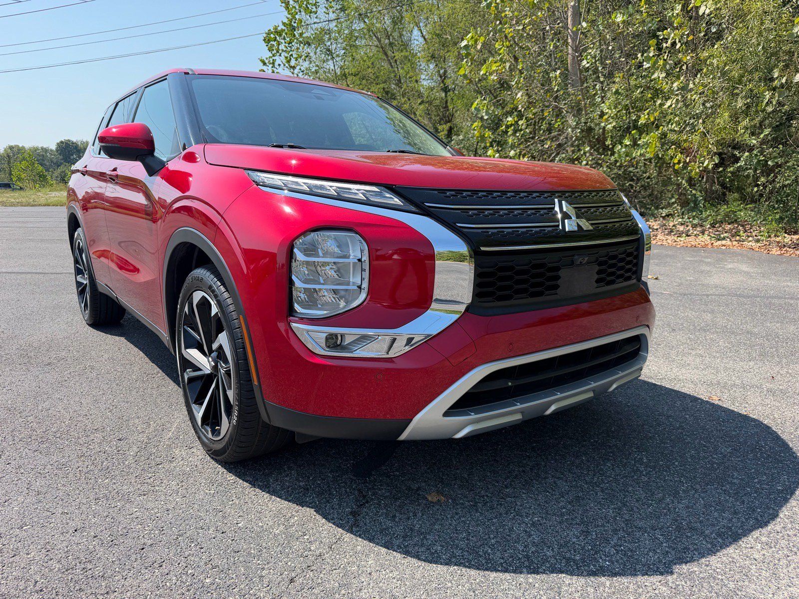 Used 2023 Mitsubishi Outlander SE FWD image 2