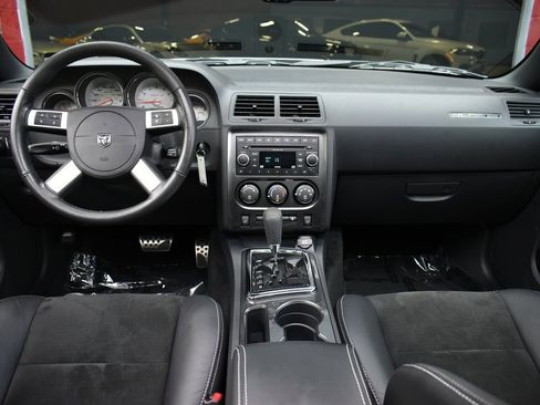 Used 2008 Dodge Challenger SRT8 image 18