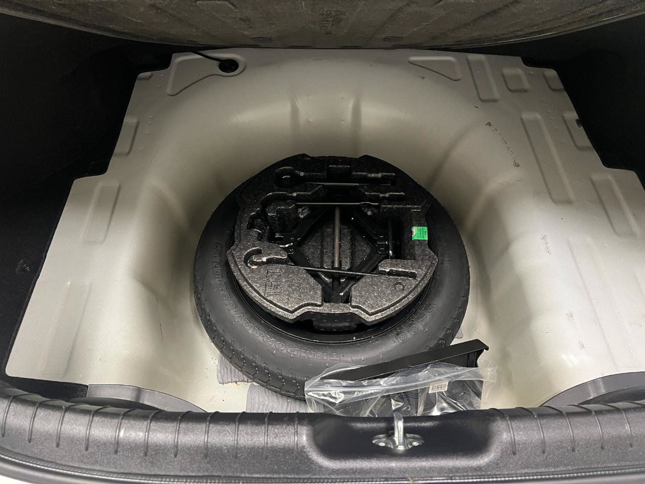 Used 2025 Hyundai Elantra SEL FWD image 61