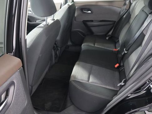 Used 2023 Nissan Rogue SV image 19