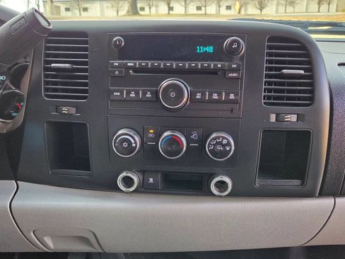 Used 2010 Chevrolet Silverado 1500 LT w/ Regional Value Package image 17